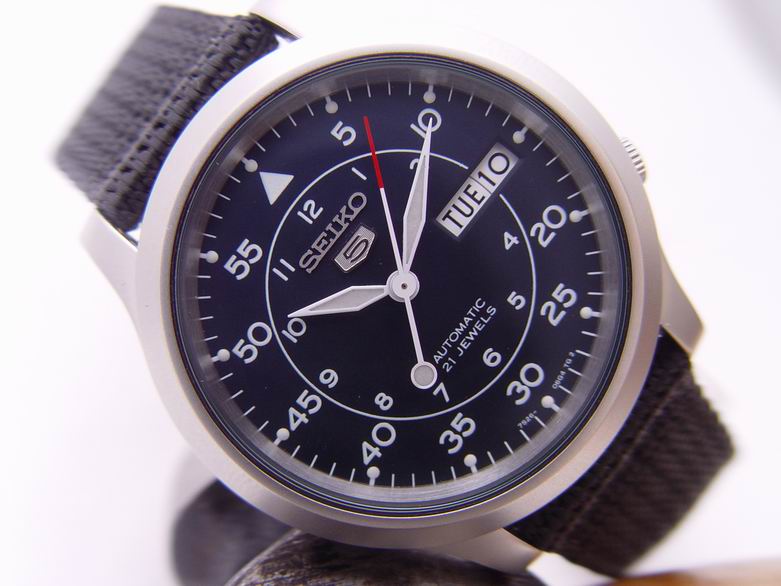 (070601-11)SEIKO 5 SNK807K2*Military Gents Watch Blue Dial Nylon Strap