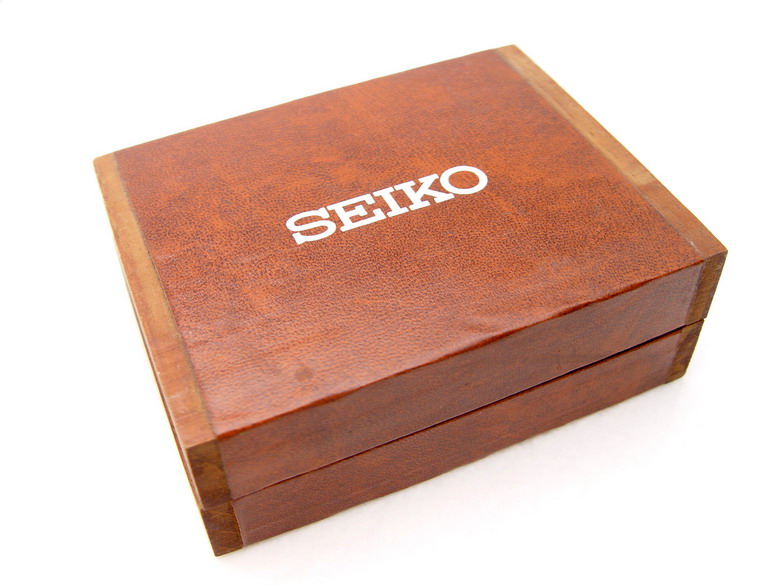 (SEI-BOX-01) SEIKO Original Antique Wood Watch Box , very rare